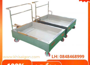 Xe Đẩy Hoá Chất – Giải Pháp Vận Chuyển An Toàn Cho Nhà Máy & Kho Xưởng